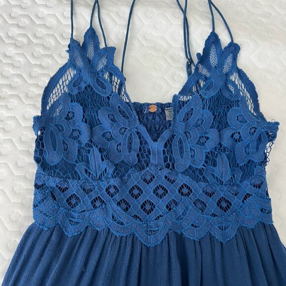 Free People FP One Adella Slip Dress Women Small Navy Floral Crochet Lace Ruffle - Picture 3 of 9